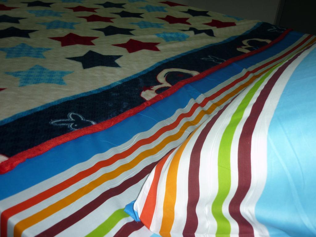 H Homestay Sibu - 1000Mbps 1Gbps Wifi, Astro & Auto Gate Parking Semi Detached House! Buitenkant foto